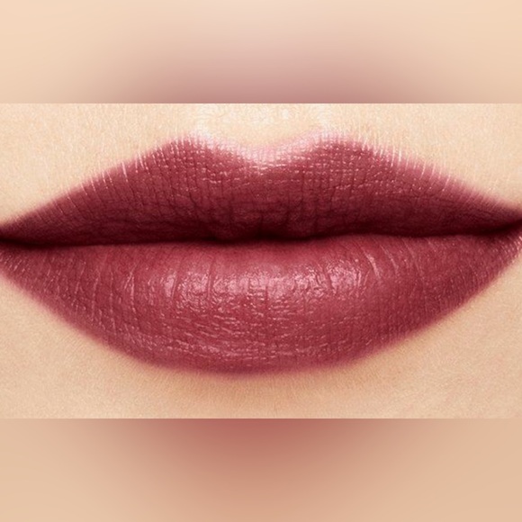 Mary Kay Gel Semi-Matte Lipstick MIDNIGHT RED - Picture 4 of 5